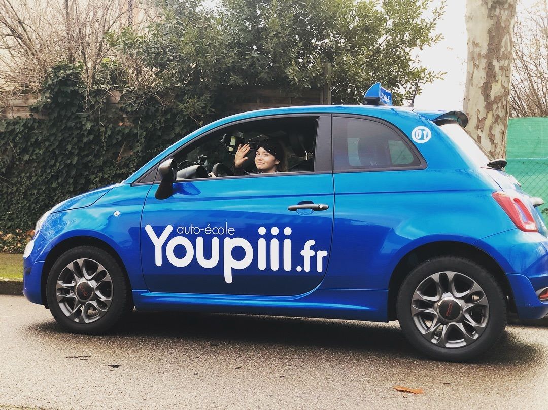 Photo voiture bleu auto école youpiii